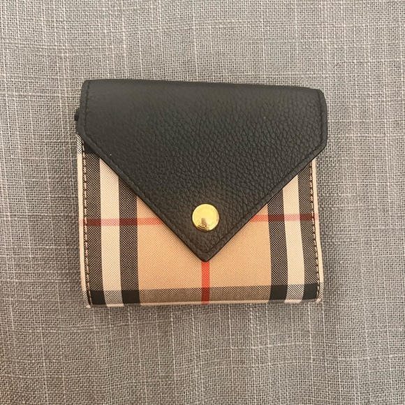 Burberry wallet - Picture 3 of 5